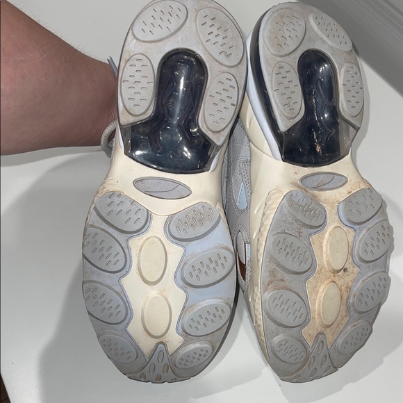 Puma CELL Venom Patent Women’s Sneakers size 10 Blue suede with Gold accents - Picture 6 of 7